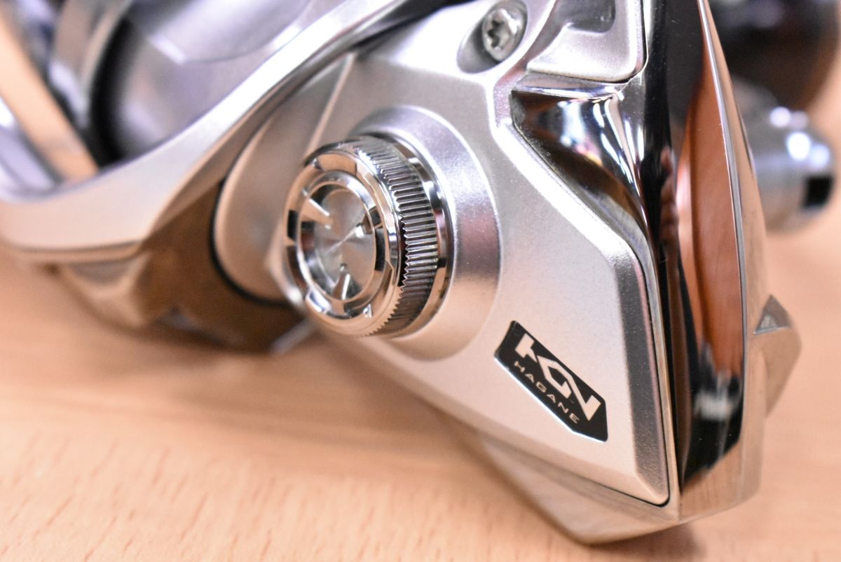 シマノ 15 ストラディック 4000HGM ゴメクサスハンドルノブ付き