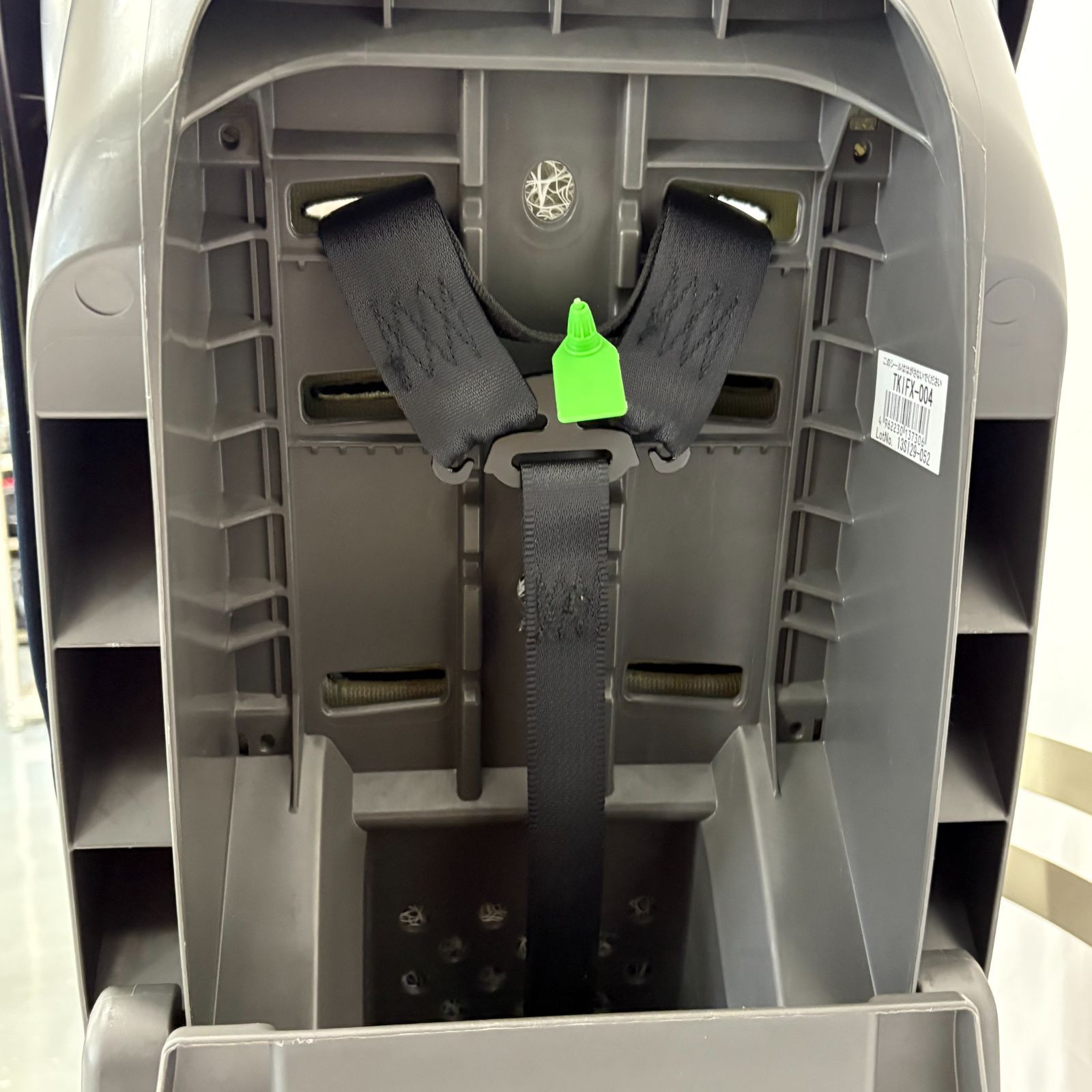 美品】タカタ ISOFIX対応 チャイルドシート ブラック ブルー 青