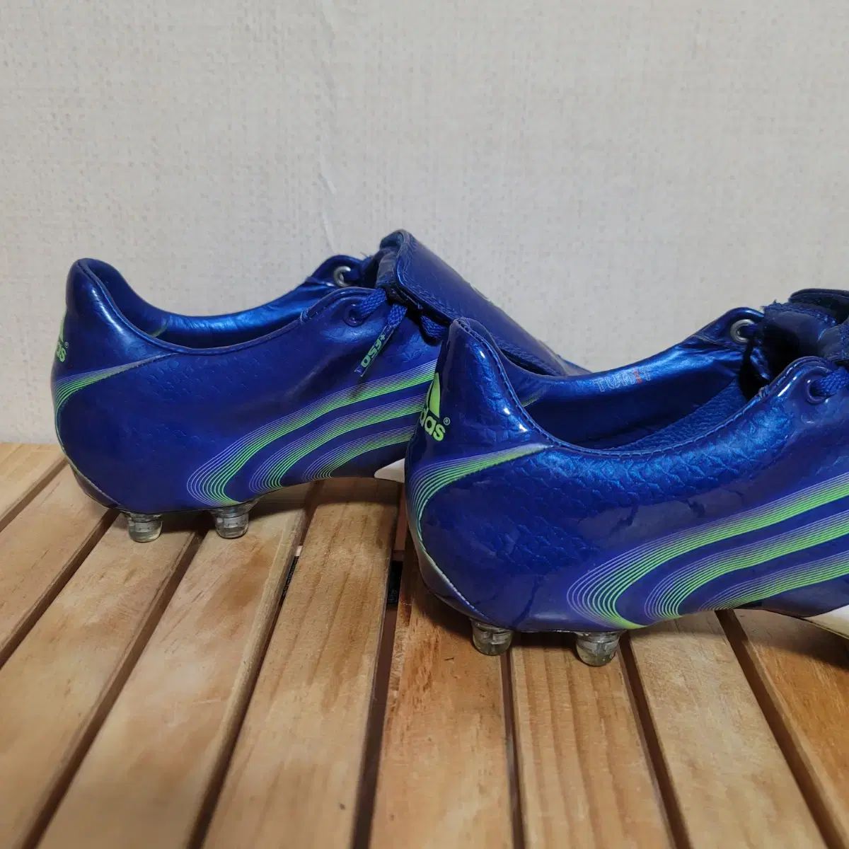 チュニート サッカーシューズ