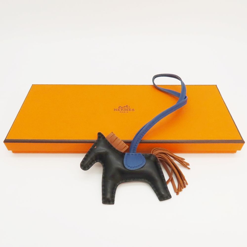 HERMES ロデオ　チャーム 新品 HERMES エルメス ロデオチャーム 黒 PM A刻 アニューミロ A2400794