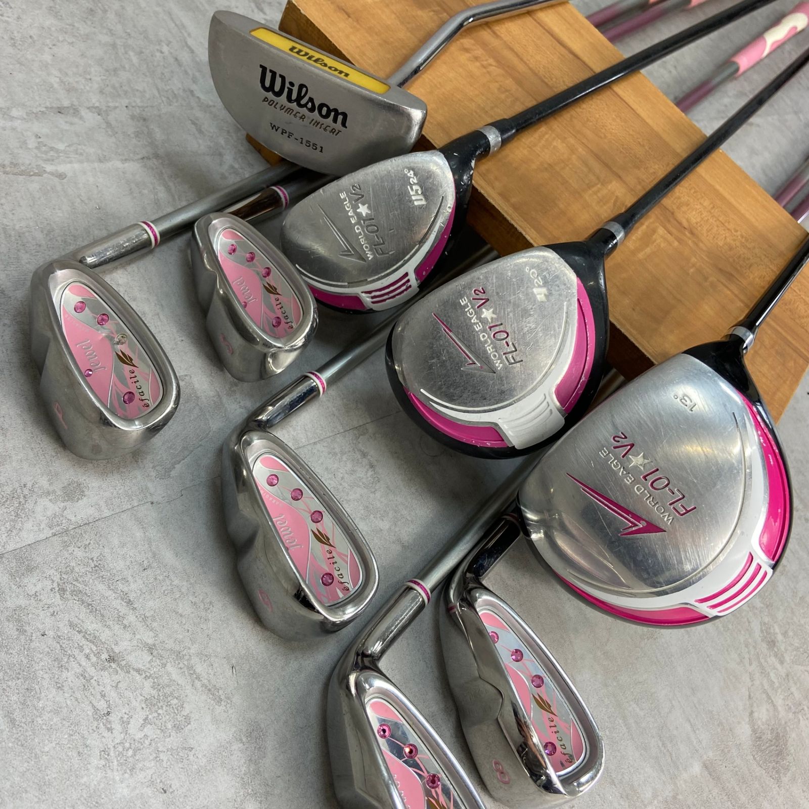 WORLD WORLD EAGLE 統一レディースゴルフクラブ9本セットキャディ