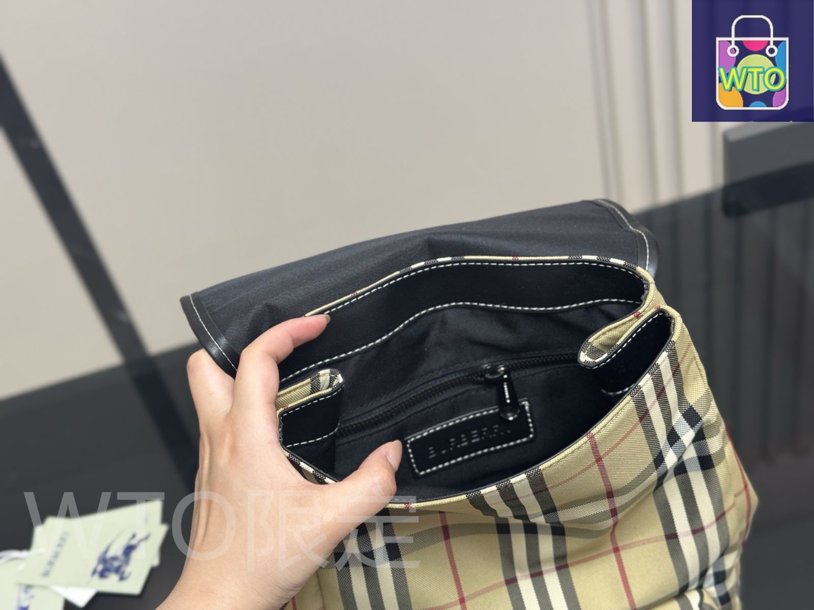 Burberry 8074661B7324 関税送料込 関税負担なし☆Burberry バーバリー ミニ ローラバッグ