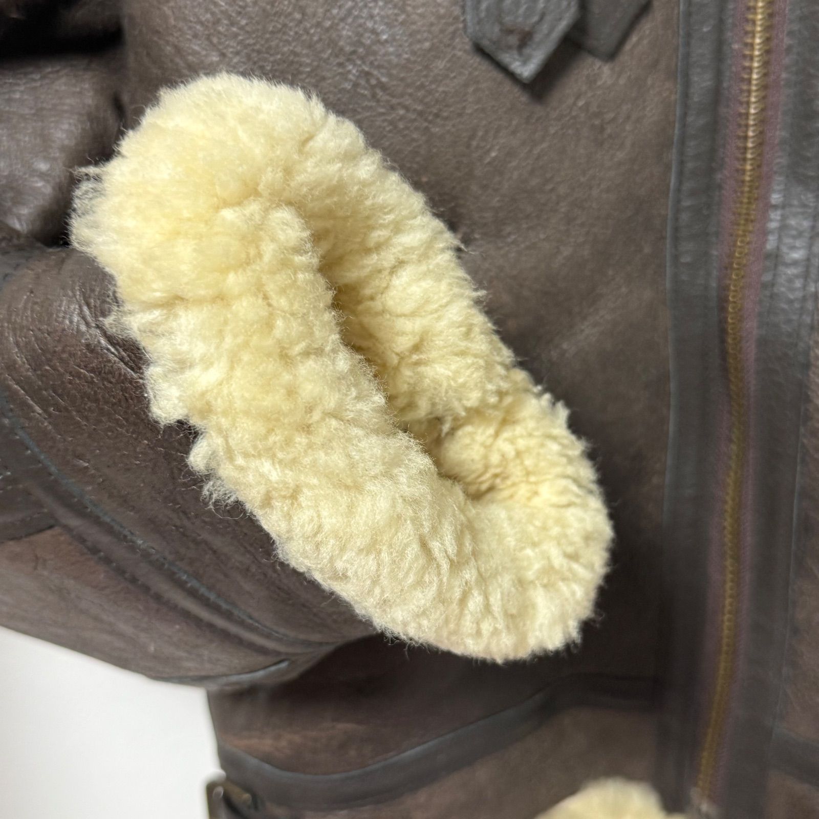 コンバットクロージング ムートンジャケット