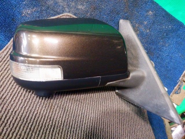 HFC26 セレナ 右ドアミラー 147883