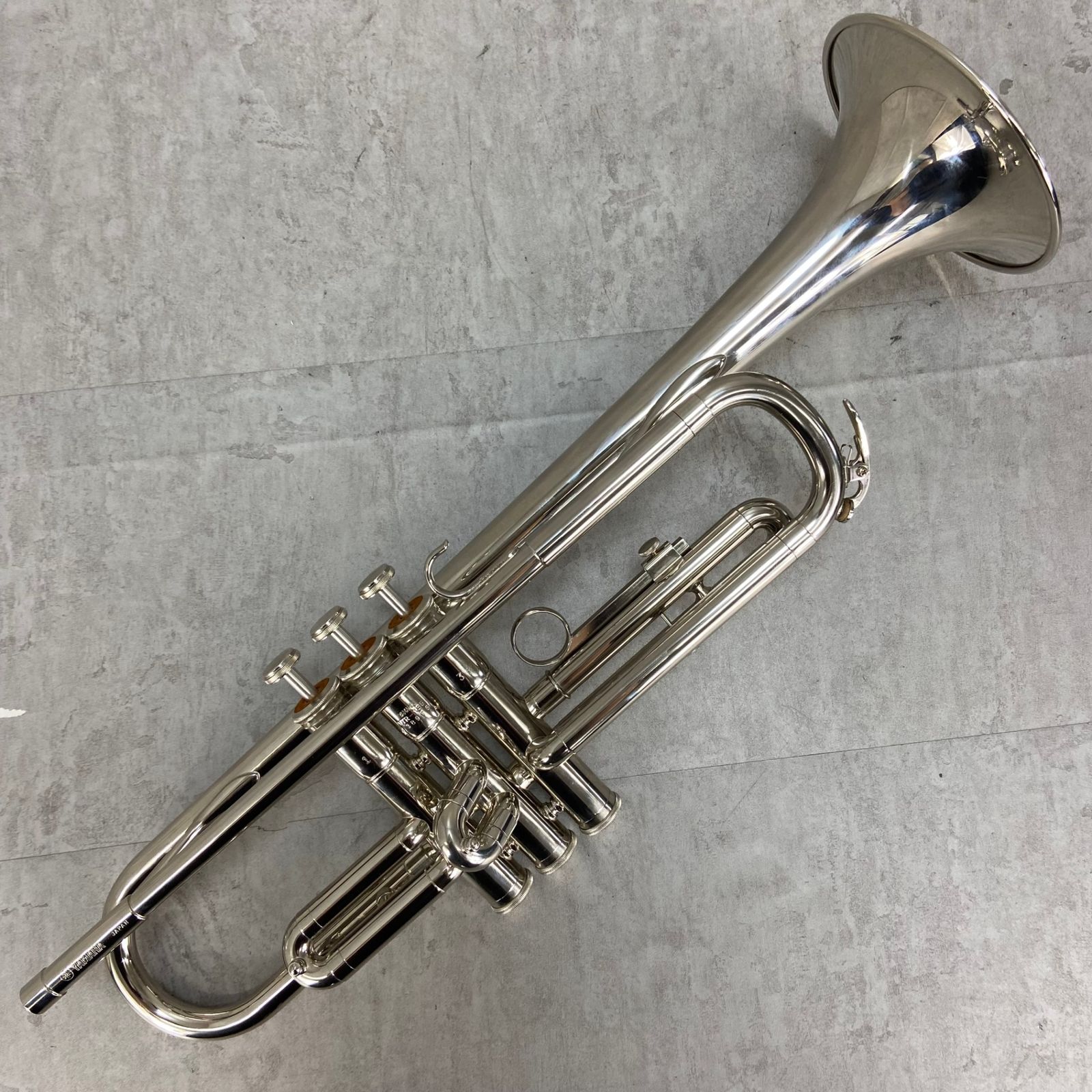 【美品】ヤマハ　YTR-136 B♭トランペット ニッケル YAMAHA YTR-136 B♭トランペット trumpet 管楽器 Mボア ニッケル