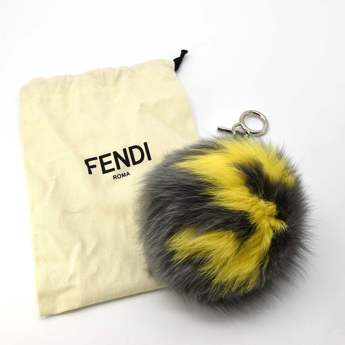 ☆新品☆Fendi ポンポンチャーム タグ付きキーホルダー