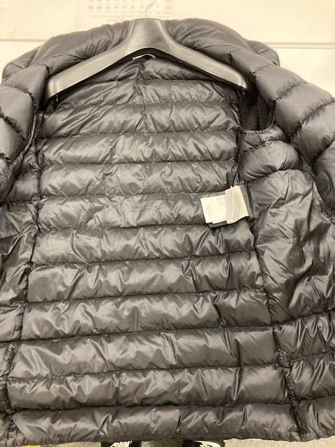 美品 MONCLER モンクレール マグリオントリコカーディガン ダウン