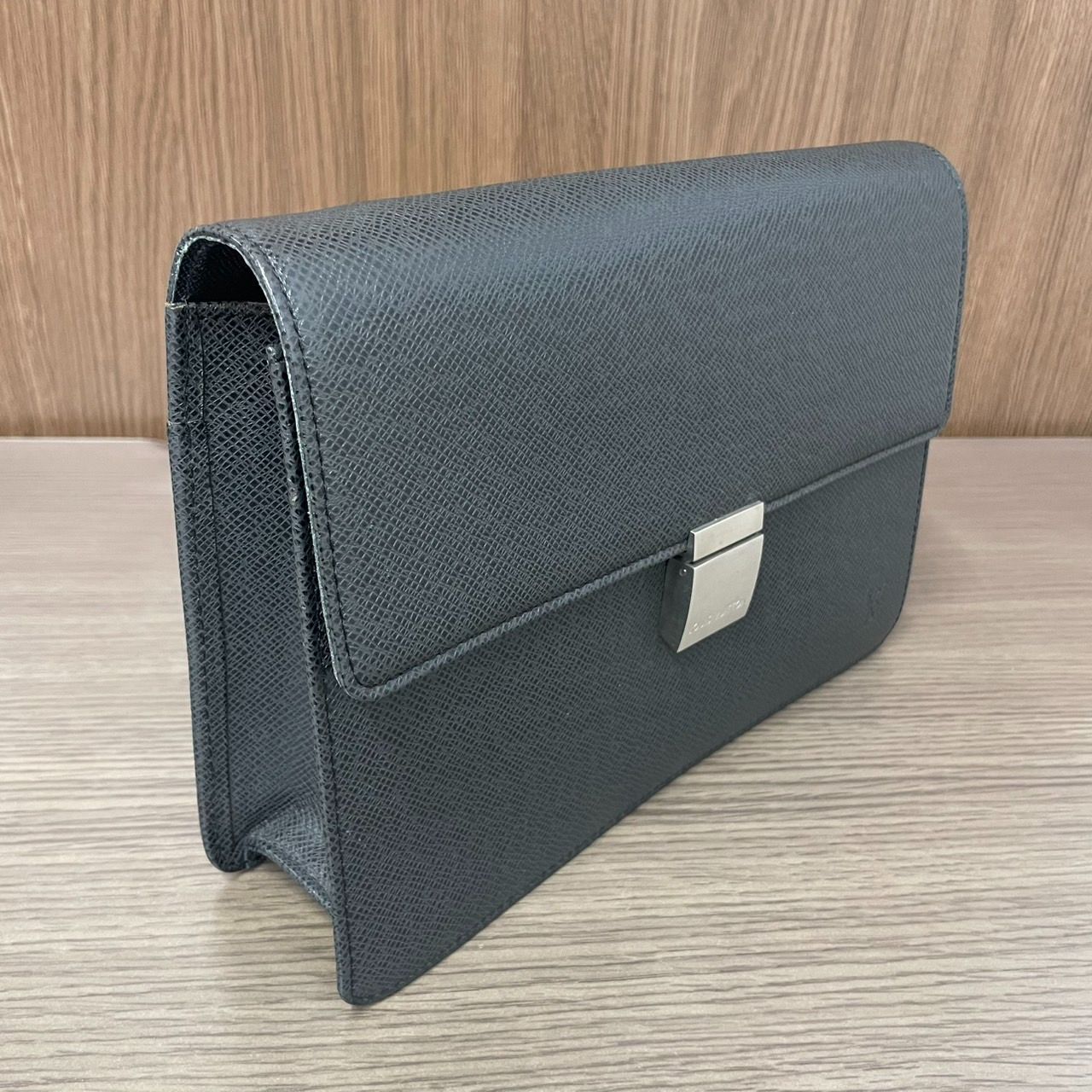 VUITTON タイガ