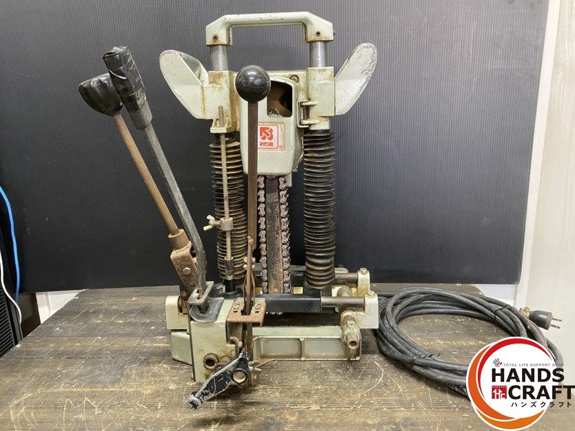● RYOBI リョービ CM-30 チェーンのみ 単相100V 14A 1350W 50|60Hz 3 400r.p.m. 締付レバーのハンドル部に補修跡アリ