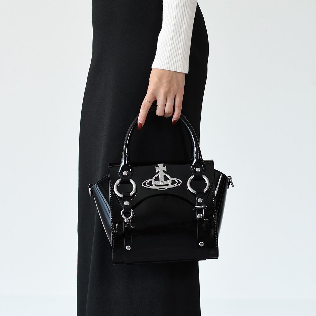 Vivienne Westwood SHINY PATENT BETTYハンドバッグS 関税送料込 Vivienne Westwood SHINY PATENT BETTYハンドバッグS 関税送料込