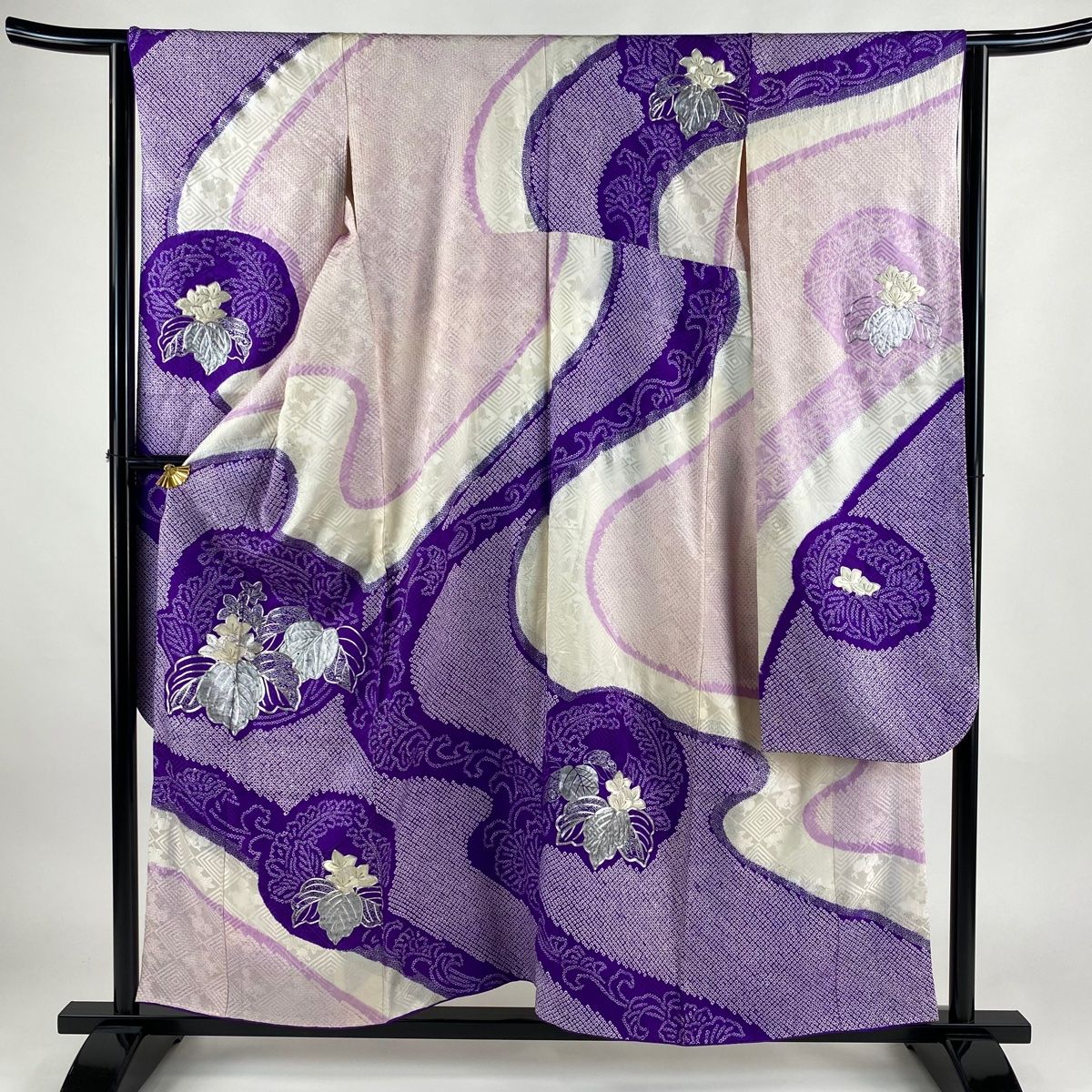 振袖 身丈166.5cm 裄丈68.5cm L 袷 花車 麻の葉 銀通し 刺繍 紫