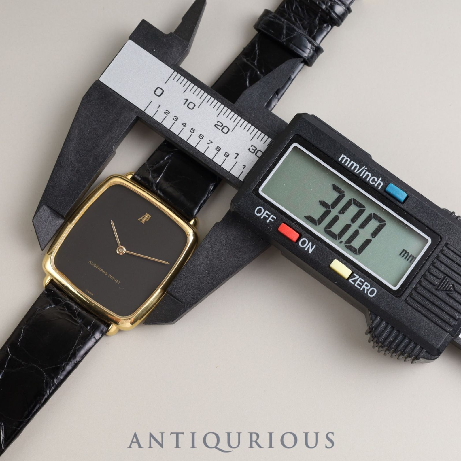 新品未使用 AUDEMARS PIGUET オーデマピゲ 置き時計 CODE 11.59