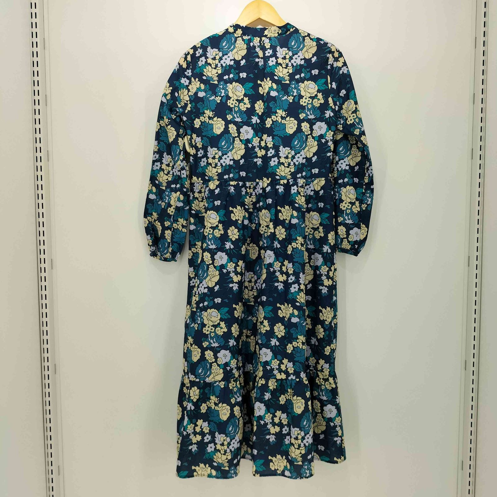 【新品未使用】ローズバッド ワンピース 花柄 楽天市場】花柄プリントワンピース／ローズバッド（ROSE BUD