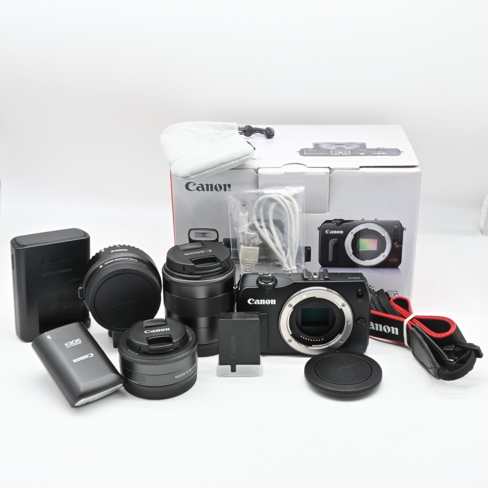 美品 Canon キヤノン EOS M ダブルレンズキット EOS M WLKit 美品Canon EOS Mミラーレス一眼ダブルレンズキット レッド