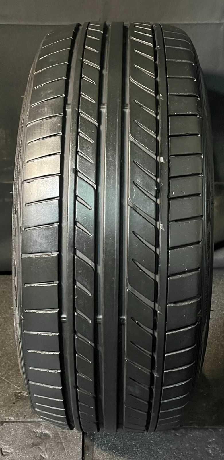 製 約8.3分山 グッドイヤー GOODYEAR イーグル EAGLE LS EXE 225 40R19 1本 h_578