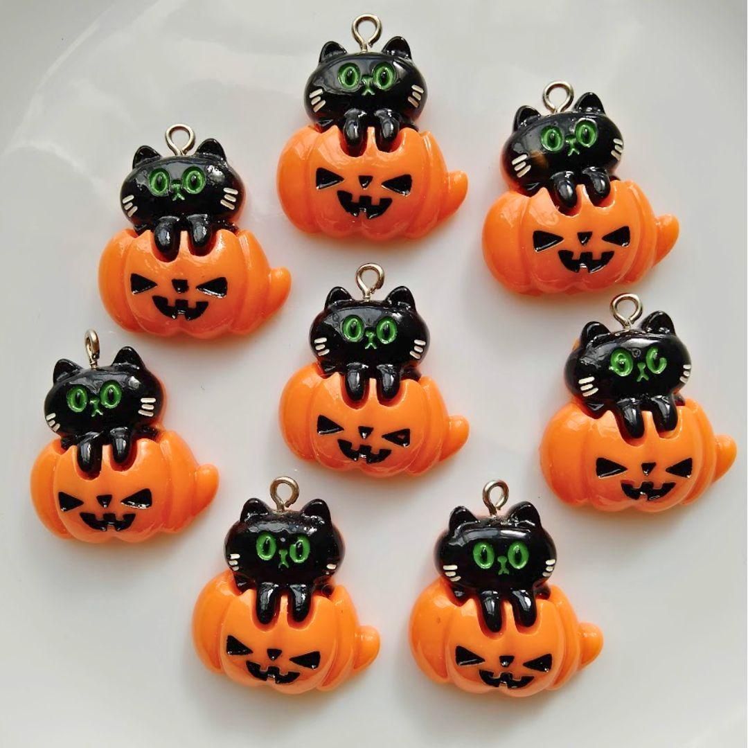 猫チャーム かぼちゃ カボチャ ハロウィン 黒猫 白猫 ねこ ネコ