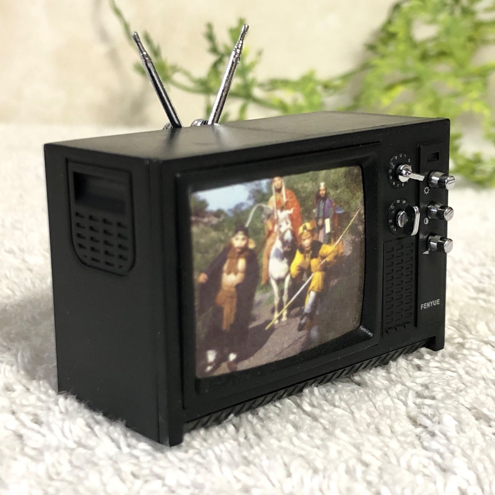ミニ ブラウン管 テレビ CRT 訳せる