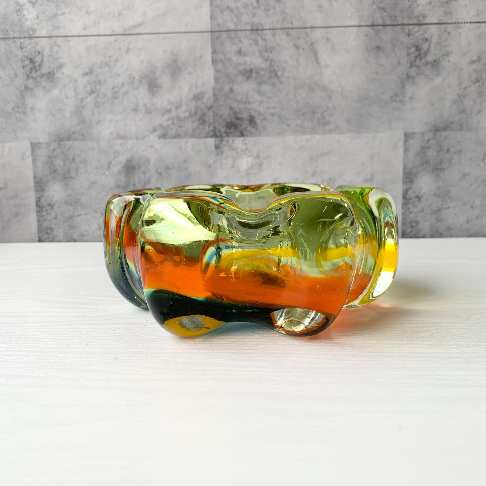 ꕤ【黄色】灰皿 手 手形 小物入れ 皿 イエロー 黄色 置物ꕤ︎︎ 楽天市場】美濃焼 レモンイエロー 灰皿 おしゃれ 卓上 9cm 四角