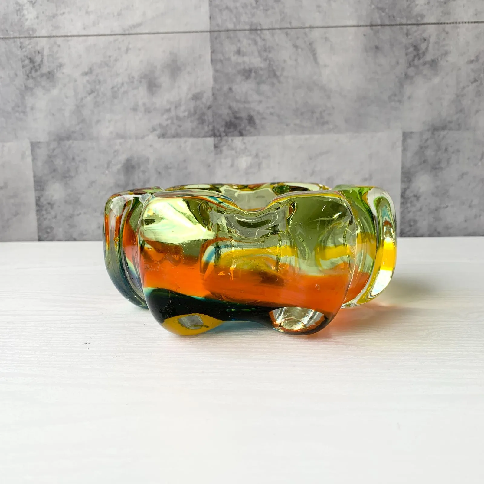 マルティグラス　灰皿　レトロ　オレンジ花柄　グリーン マルティグラス 灰皿 レトロ オレンジ花柄 グリーン 2025年最新