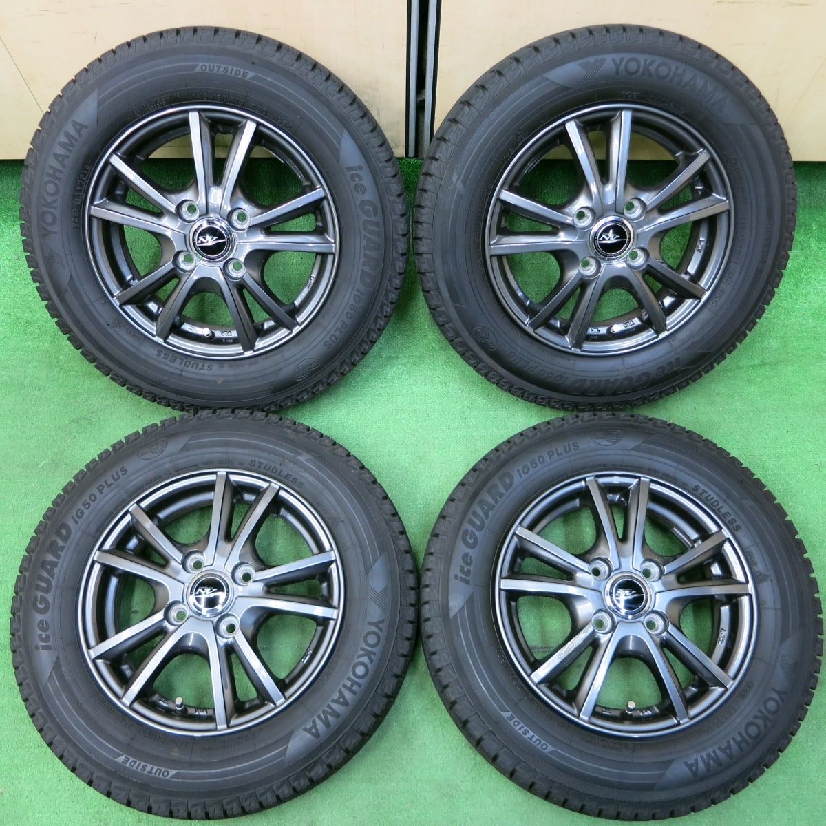 送料無料* 超バリ溝！キレイ！ほぼ10分☆スタッドレス 145/80R13 