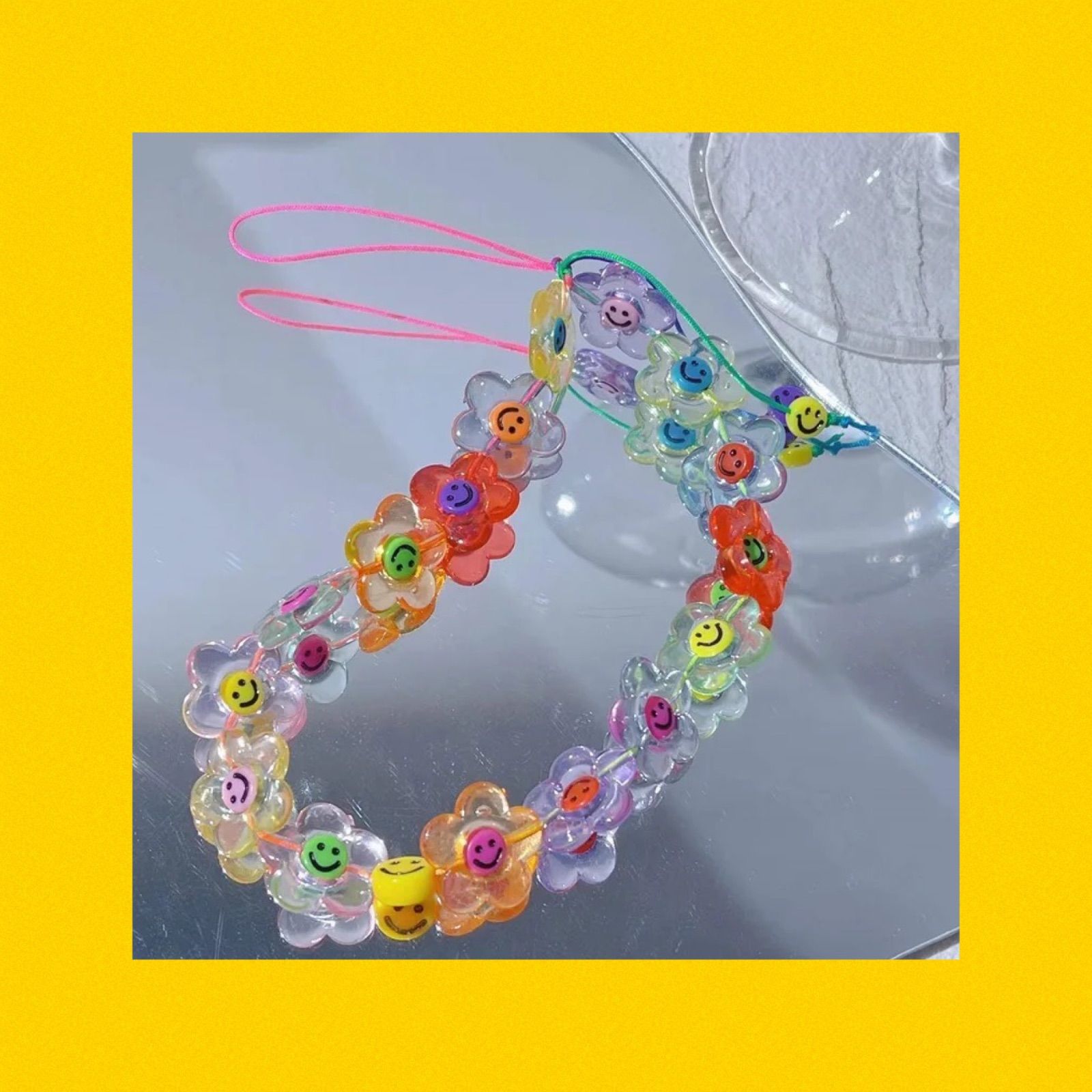 【s-55】ビーズストラップ スマホ❁ニコちゃん カラフル 個性的古着韓国 s-55】ビーズストラップ スマホ❁ニコちゃん カラフル 個性的