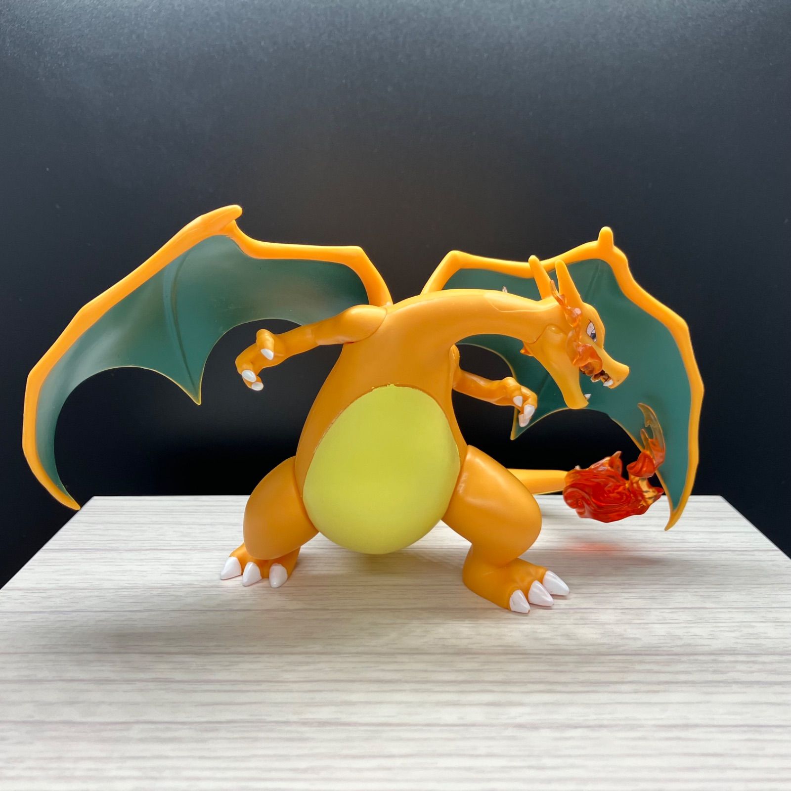 海外限定　6インチ　ガブリアス　リザードン　ポケモン　Pokemon 海外限定フィギュア リザードン 【A-6 ポケモン フィギュア】 - メルカリ