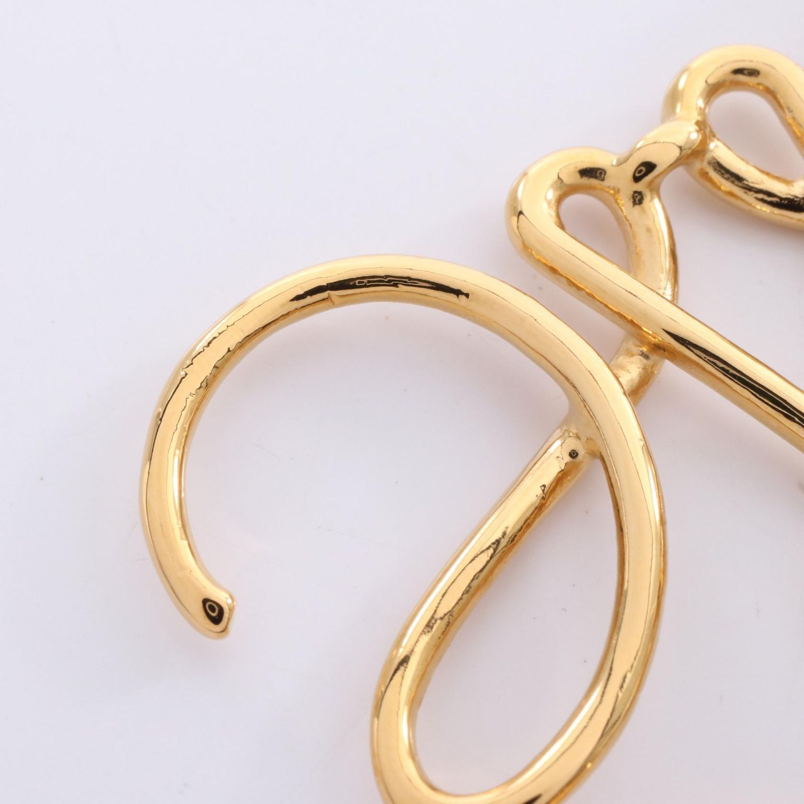 日曜日セール　LOEWE アナグラム　ブローチ　ゴールド 中古・古着通販】LOEWE (ロエベ) アナグラムブローチ ゴールド