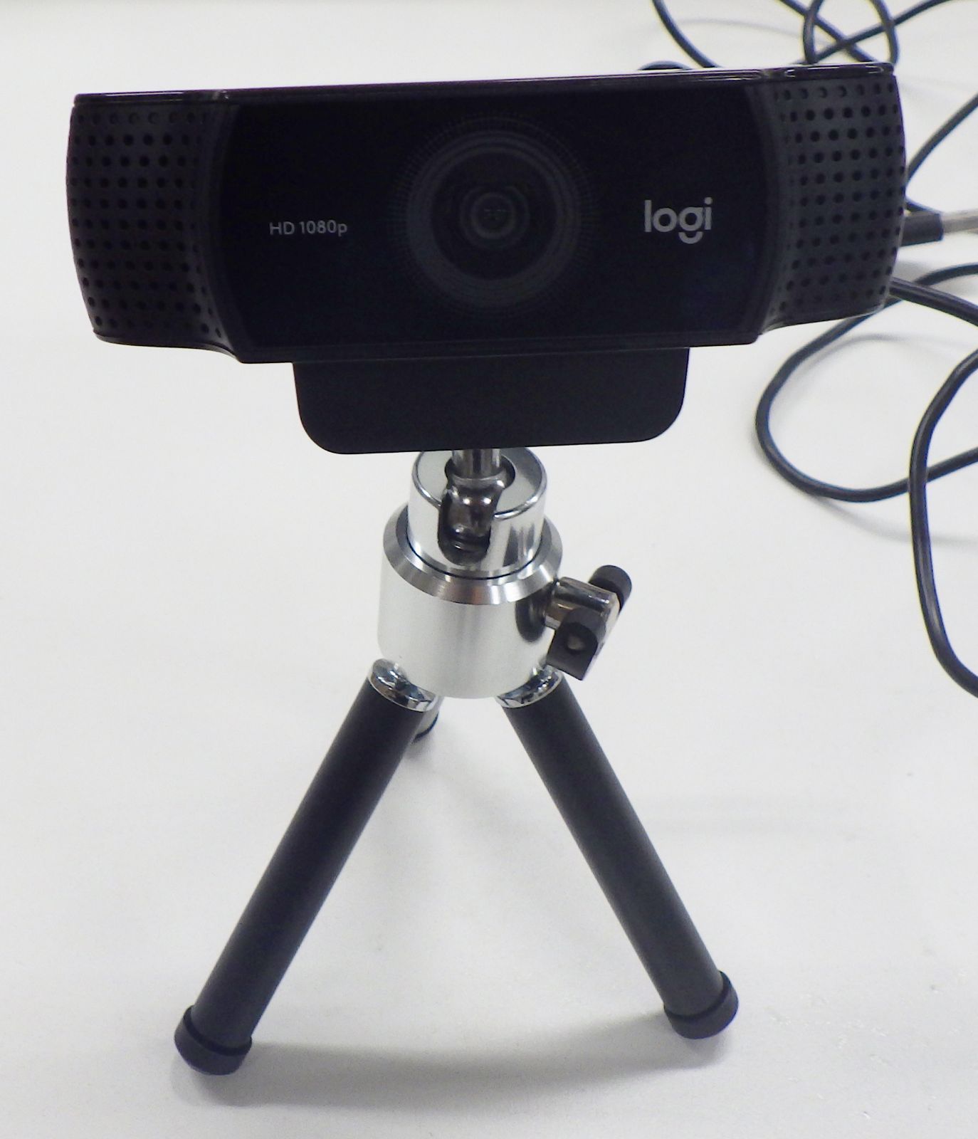 ロジクール C922n HD Pro Stream Webcam 1080p/30fps 720p/60fp ステレオマイク内蔵 視野角78° 三脚付属