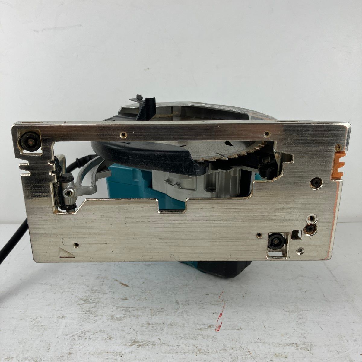 ЗЗMAKITA マキタ 100v 165mm 丸のこ HS6303 ブルー HRDEVELOPMENT_JP