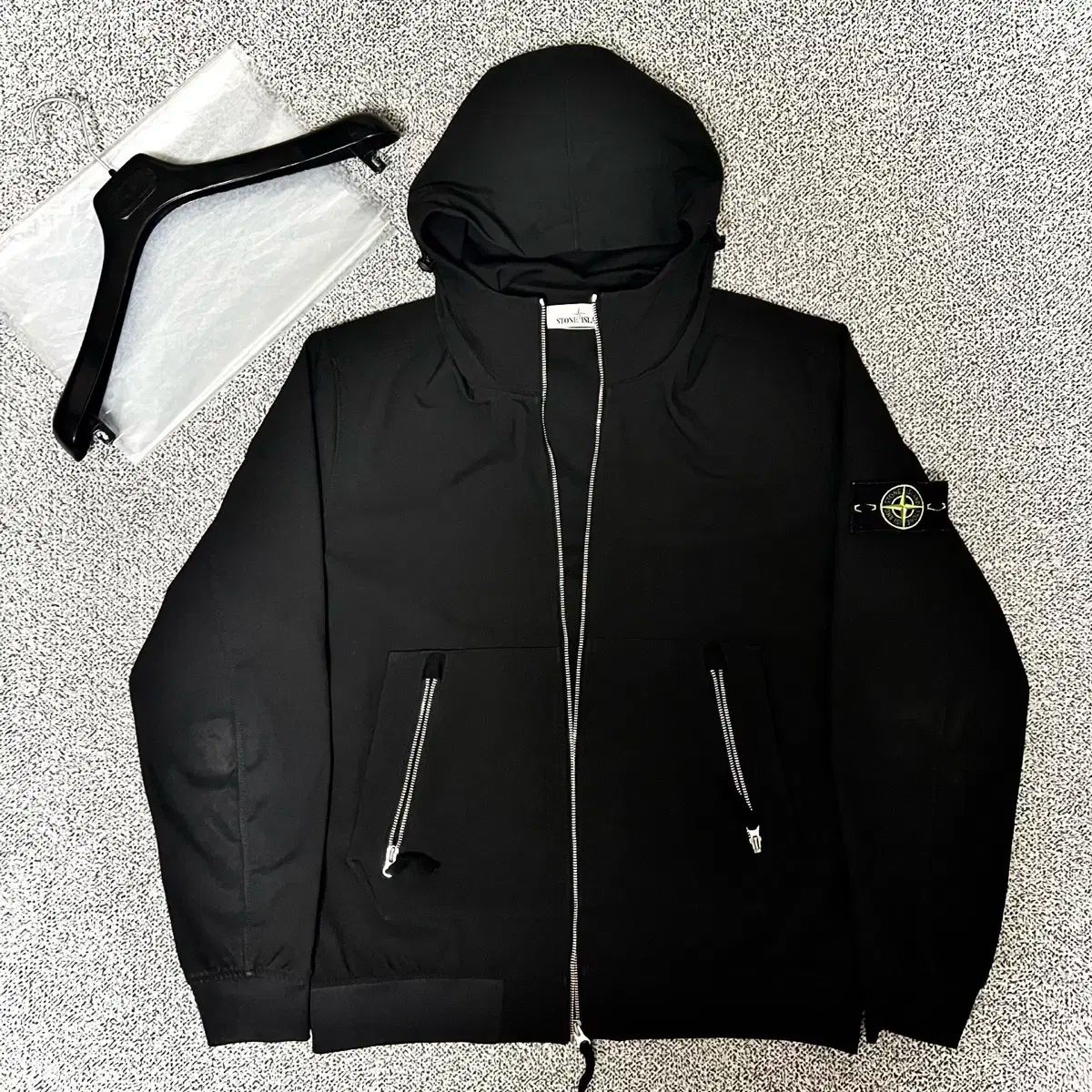 S グレード| L サイズ STONE ISLAND ストーンアイランド ソフトシェル ジャケット 黒