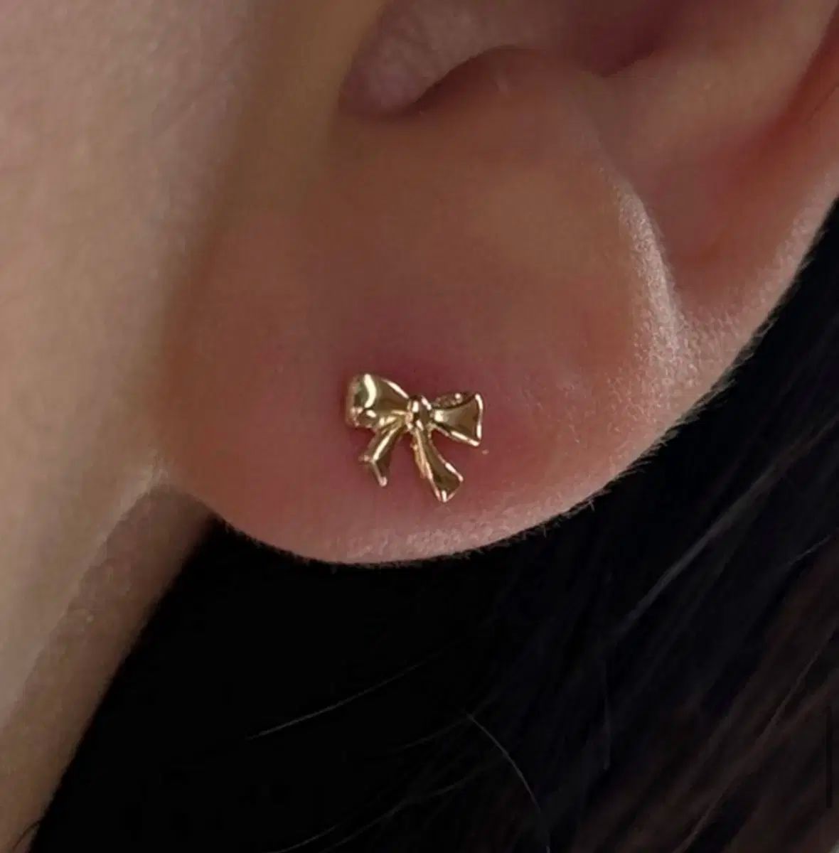 マルクモント 14K ホワイトゴールド リボン ピアス