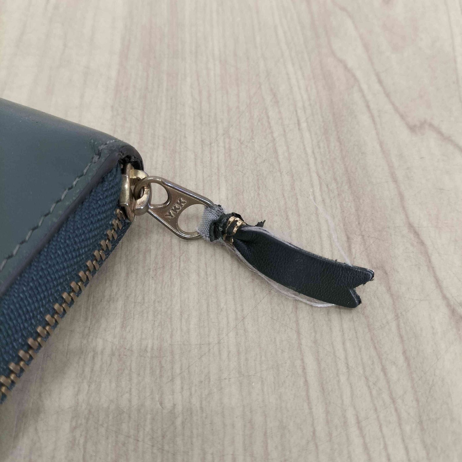 コムデギャルソン COMME des GARCONS スペイン製 レザー 長財布 メンズ