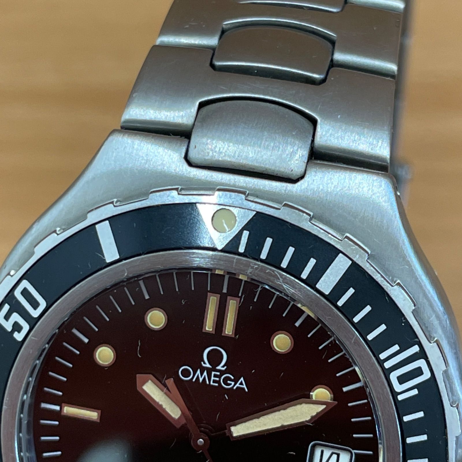 オメガ　シーマスタープロフェッショナル200Mクォーツ 電池交換済 □オメガ OMEGA シーマスター 200 プロフェッショナル クォーツ