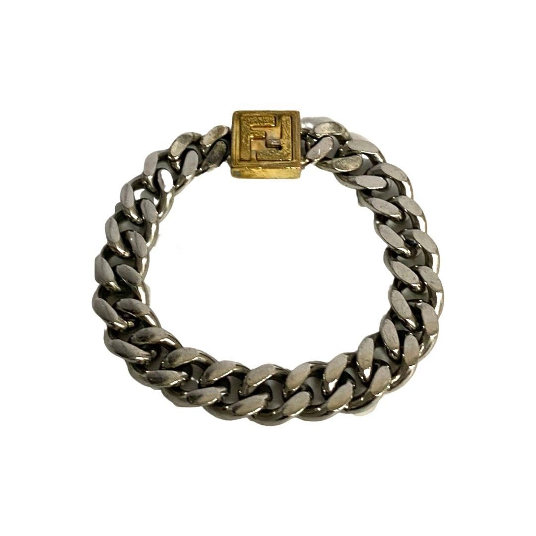 Fendi フェンディ　FFモチーフ　バングル　ブレスレット Fendi フェンディ FFモチーフ バングル ブレスレット フェンディ