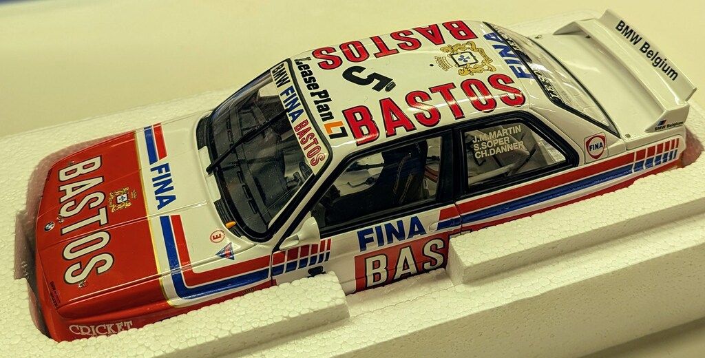 ポールズモデルアート ミニチャンプス1|18 BMW Mobile Tradition BMW M3 FINA BASTOS ディーラー特注