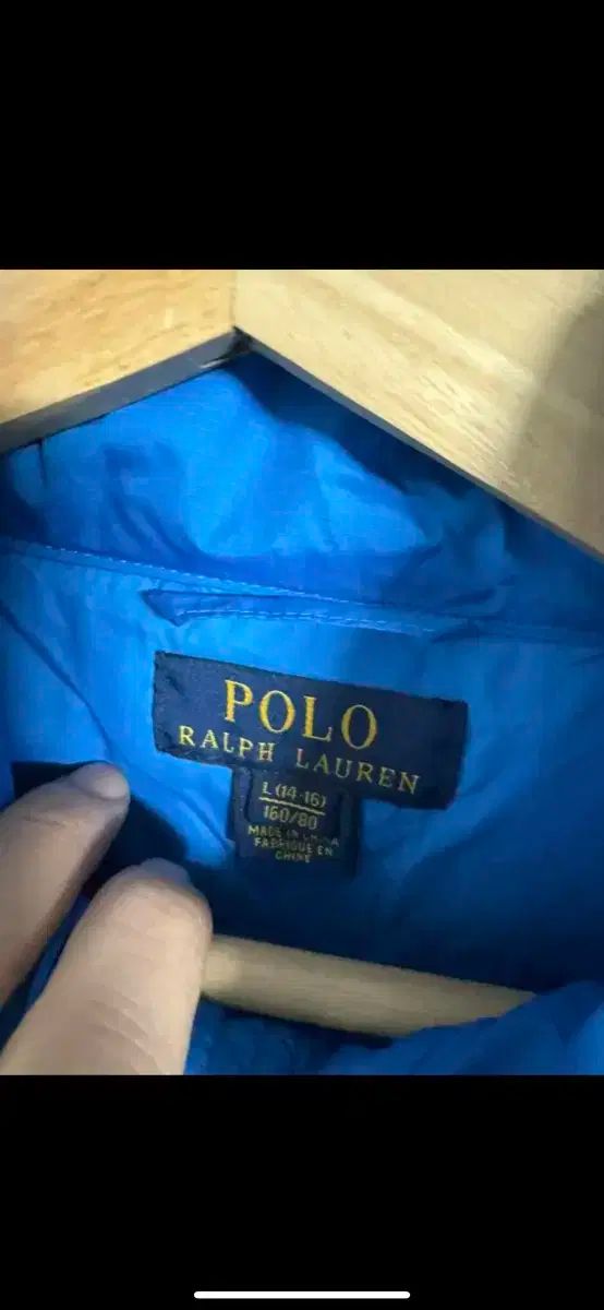 軽量 ダウンジャケット