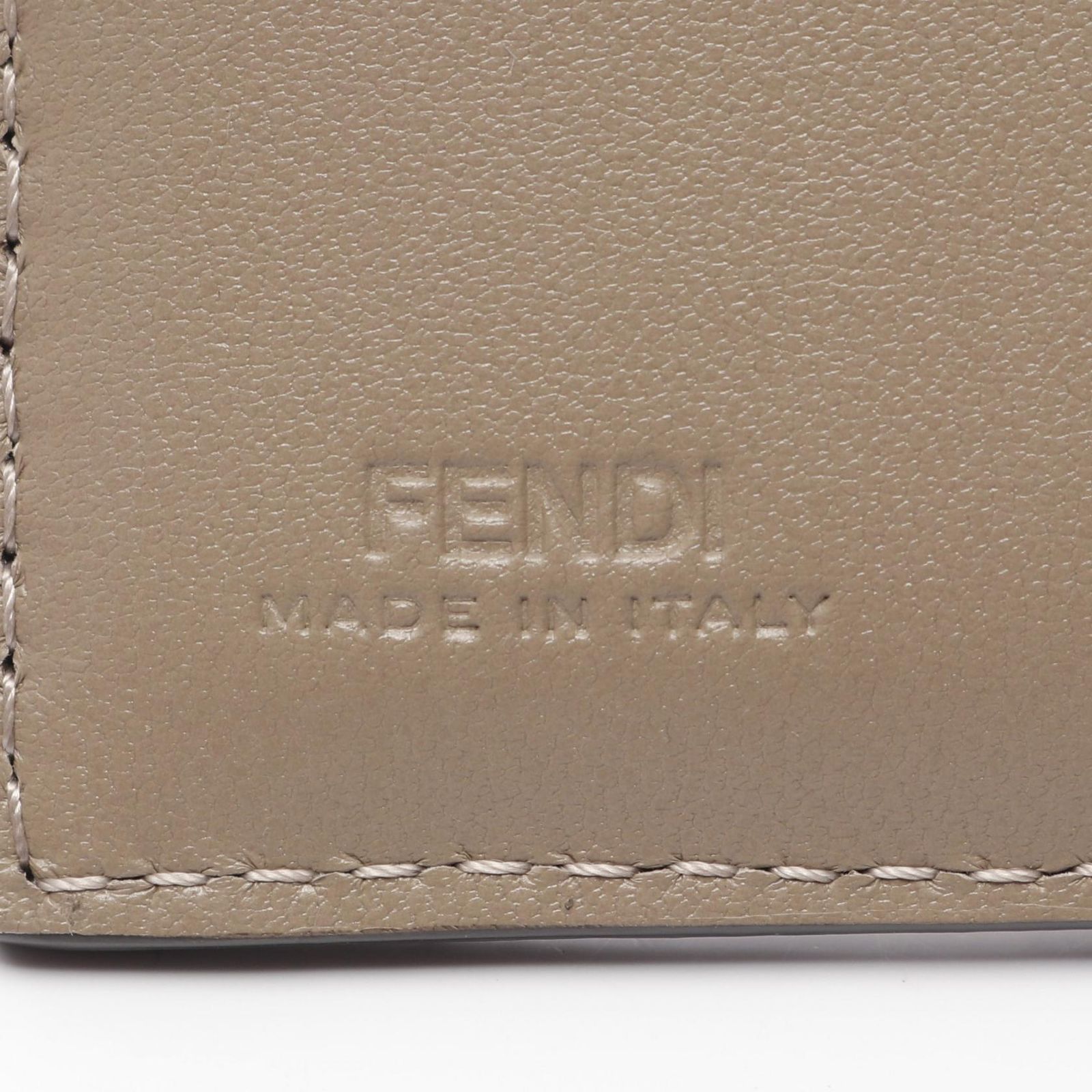 フェンディ FENDI 二つ折り財布 スリムバゲット FF柄 8M0506AAJDF0E65  