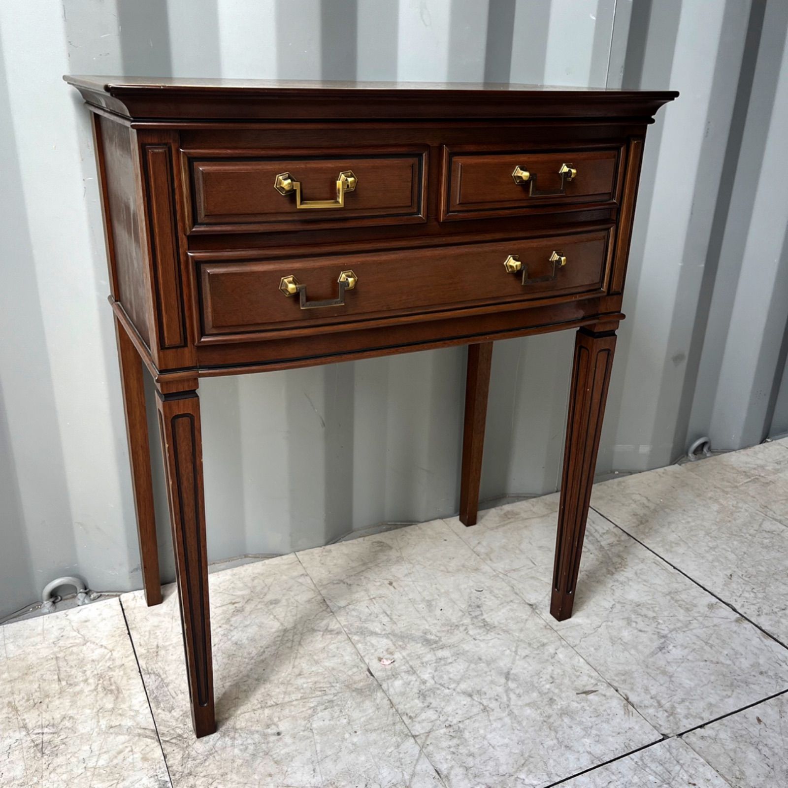 マルニ Kent Court コンソールテーブル サイドテーブル ヴィンテージ マルニ Kent Court コンソールテーブル サイドテーブル ヴィンテージ