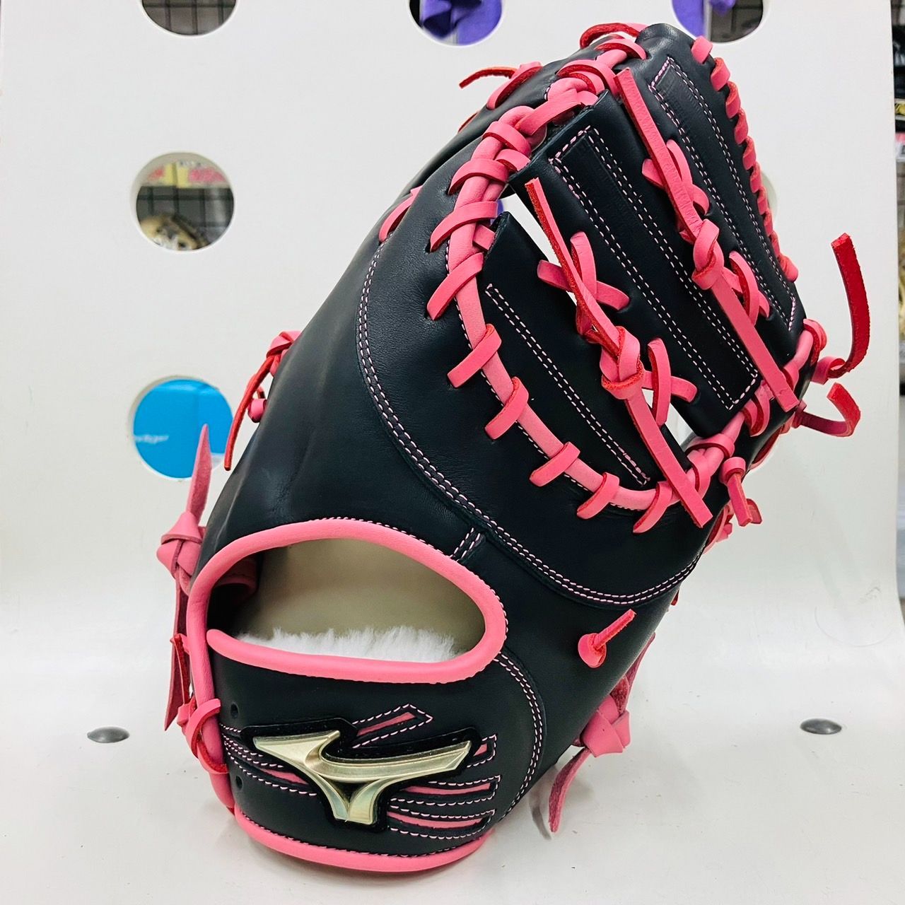 ミズノ MIZUNO グローバルエリート GlobalElite オリジナルオーダーモデル 軟式用 一塁手用 ファーストミット 村上宗隆型  超人気カラー採用！ - メルカリ