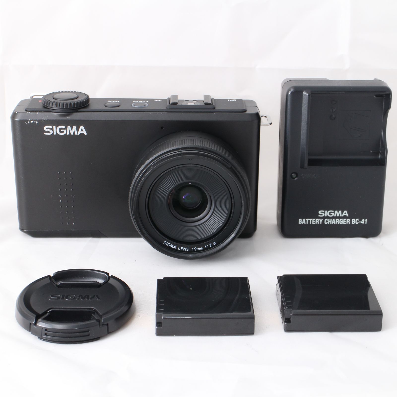 SIGMA DP1 merrill バッテリー3個付き　元箱有り SIGMA DP1 merrill バッテリー3個付き 元箱有り ☆良品☆ SIGMA