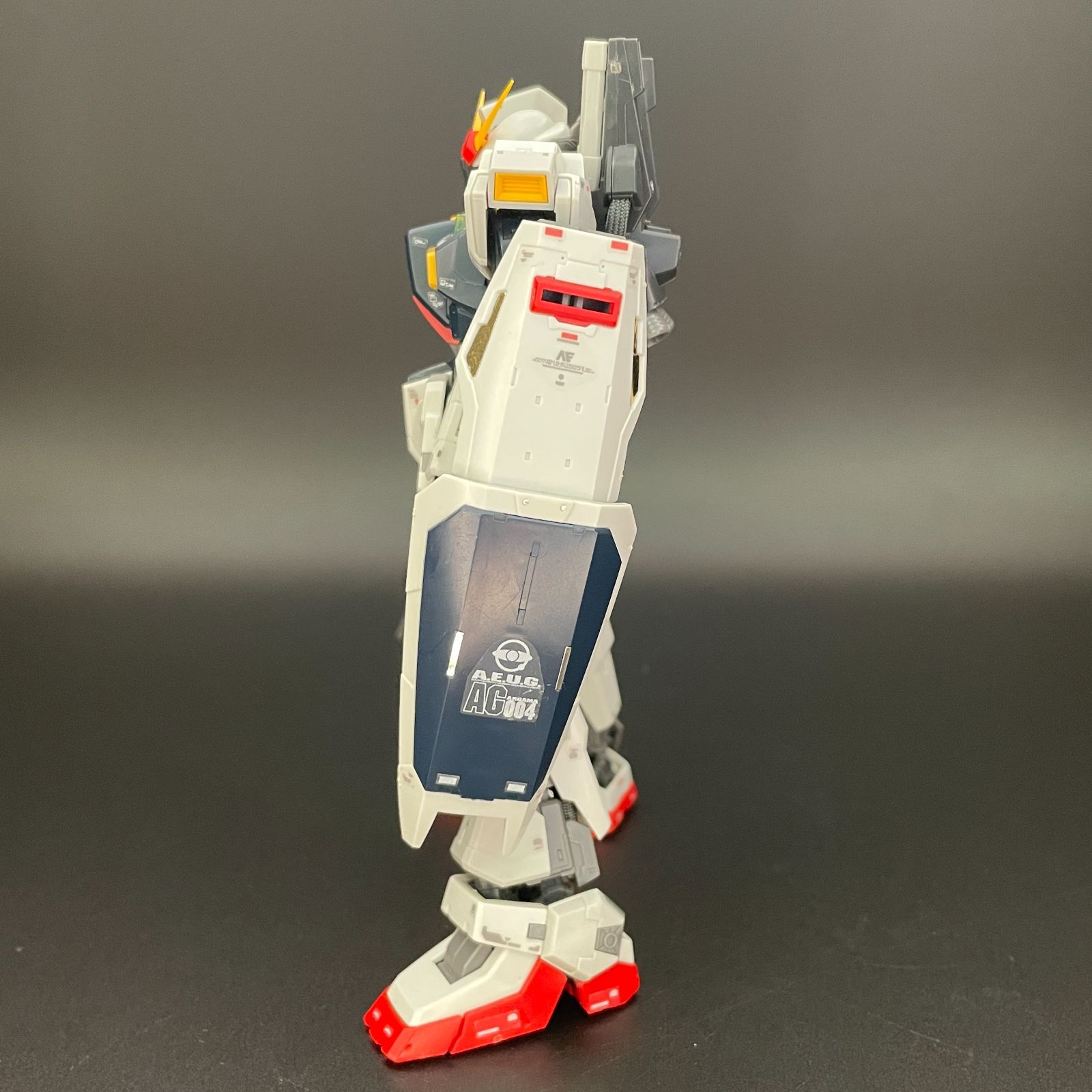 バンダイ RG ガンダムマークIIエゥーゴ仕様 塗装 完成品 ガンプラ バンダイ RG ガンダムマークIIエゥーゴ仕様 塗装 完成品