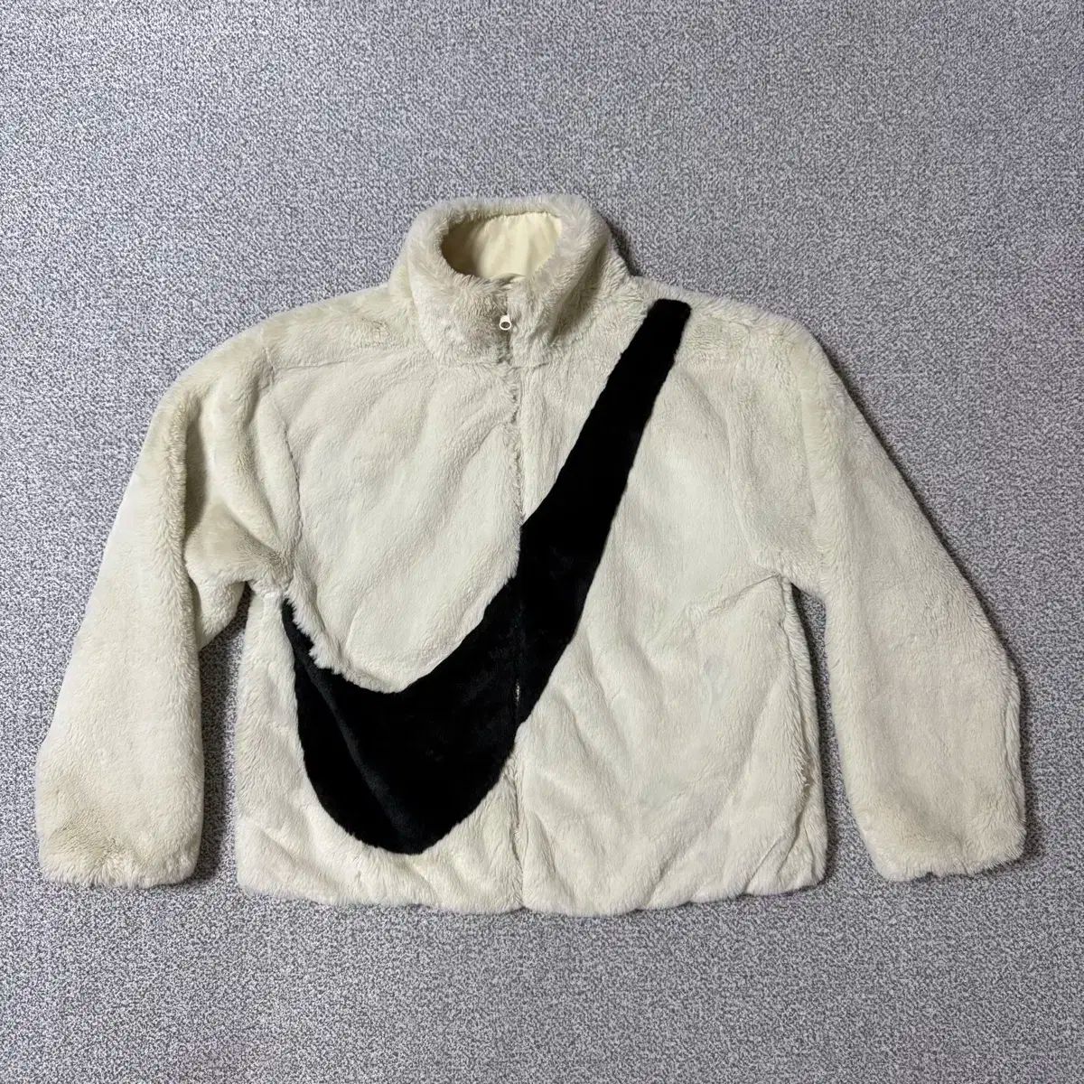 15万円 NIKE NSW フェイクファー ジャケット