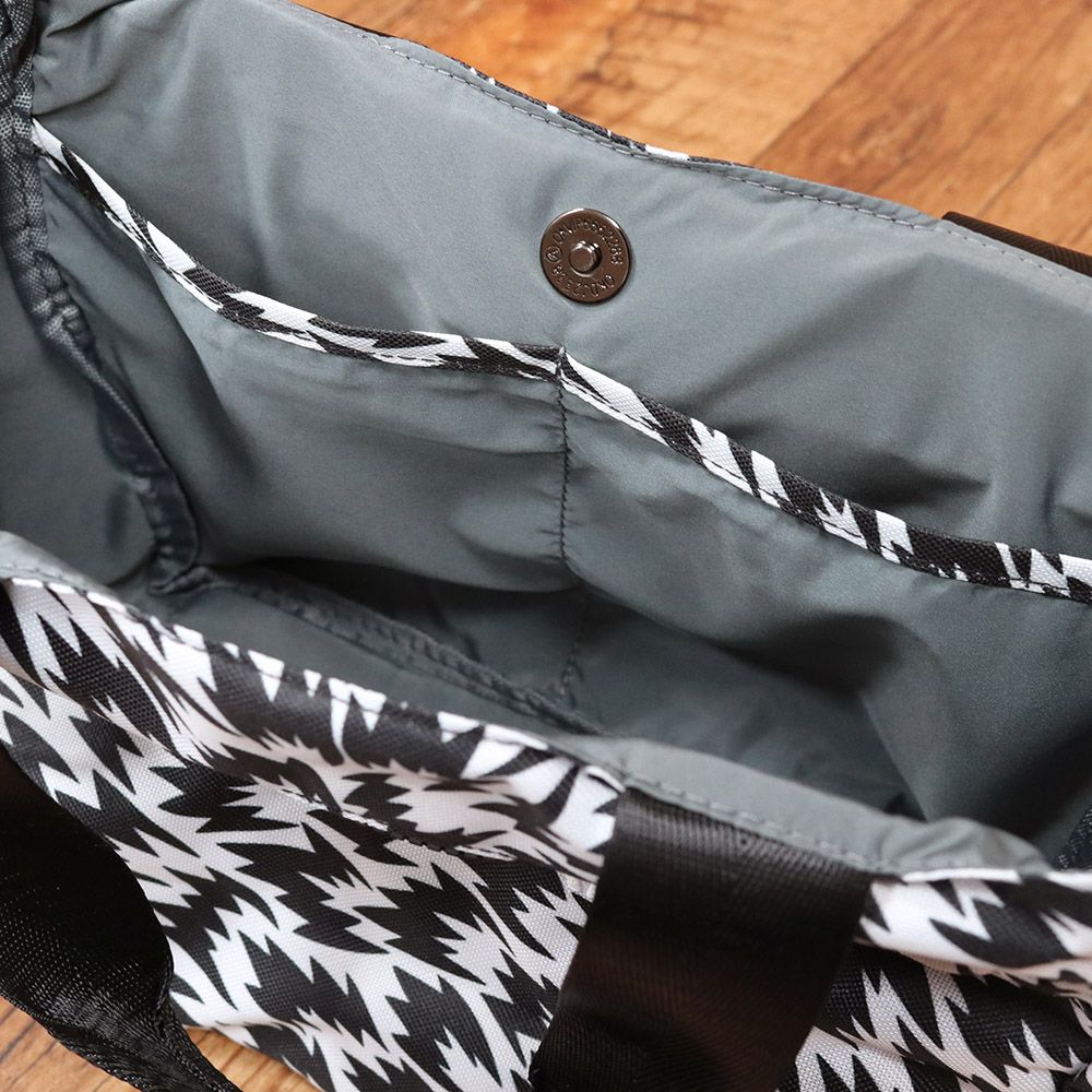 VIVA HEART × ELEY KISHIMOTO/カートバッグ 013-88100  FLASH柄 ゴルフ 鞄 トートバッグ ビバハート 新品/黒/ブラック/ki249/