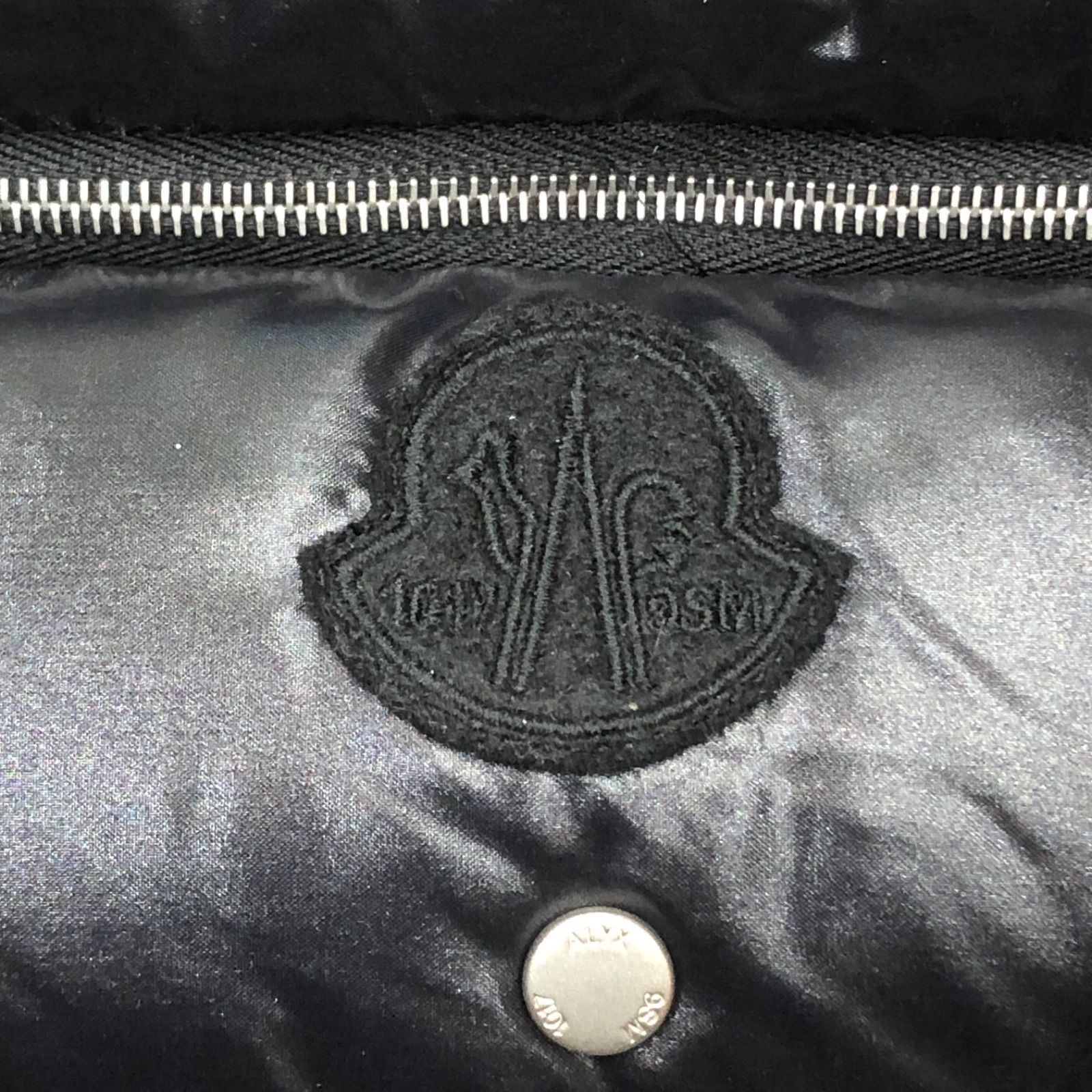 国内正規 MONCLER 1017 ALYX 9SM ダウン パファー ベルトバッグ