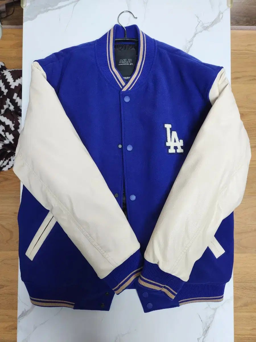 MLB LA ドジャース スタジャン （ 100 ）
