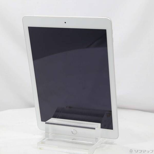 iPad - 完動品SIMフリーiPad第5世代(A1823)本体32GBシルバーDOCOMO 完動品SIMフリーiPad第5世代(A1823)本体32GBゴールドDOCOMO PC