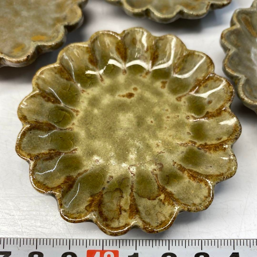 江戸中期　御深井焼　菊形小皿6枚　木箱付　横幅約7㎝　東Y6-0410☆2F 江戸中期 御深井焼 菊形小皿6枚 木箱付 横幅約7㎝ 東Y6-0410☆2F