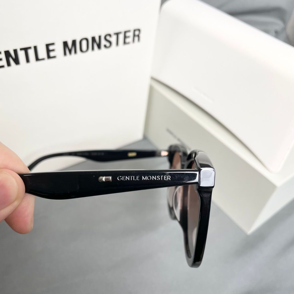 GENTLE MONSTER Rosy 01(BRG) です ジェントルモンスター サングラス