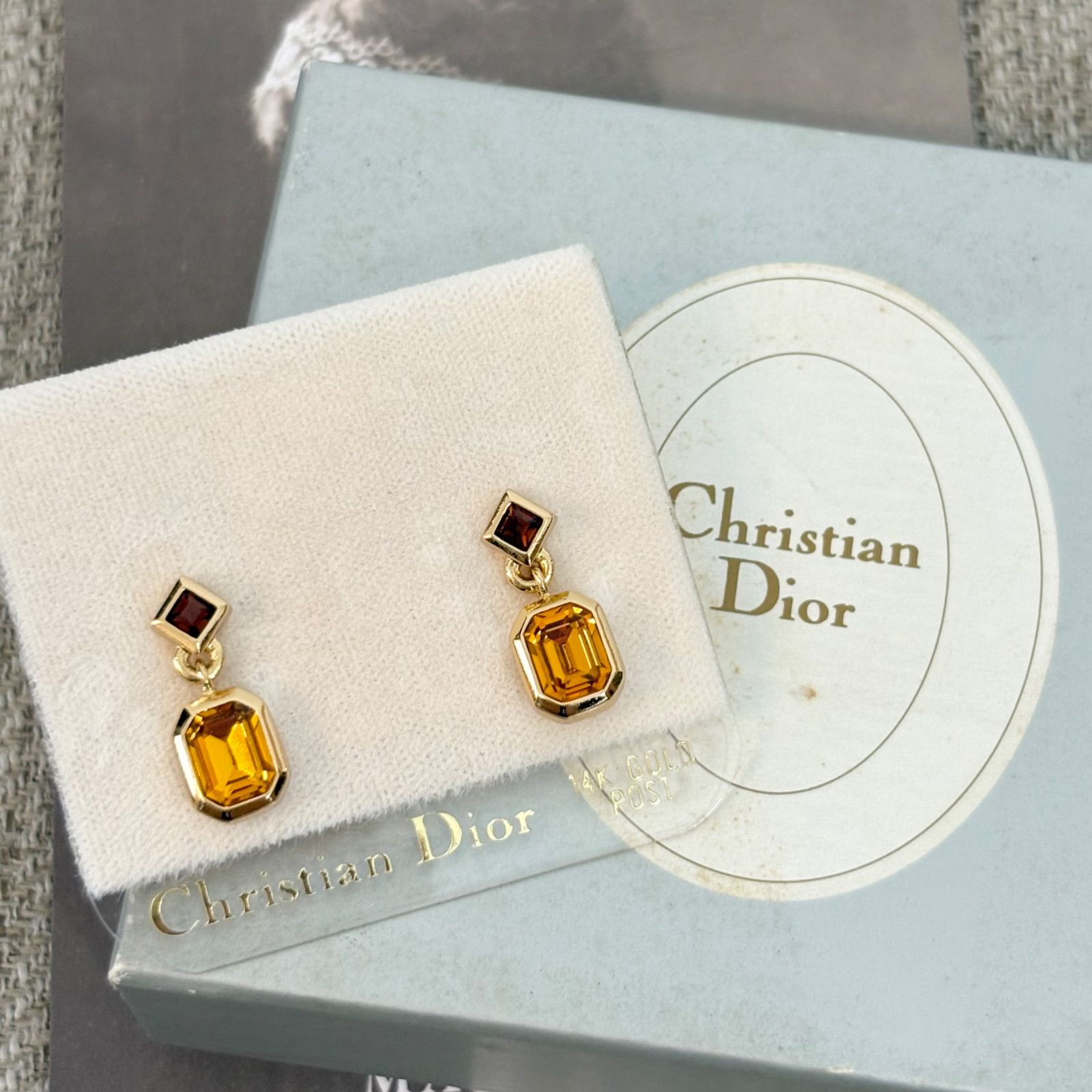 ディオール♡DIOR カラーストーン ピアス 未使用 ディオール♡DIOR カラーストーン ピアス 未使用