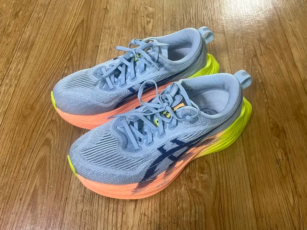 Asics アシックス スーパーブラスト 2 パリ 240
